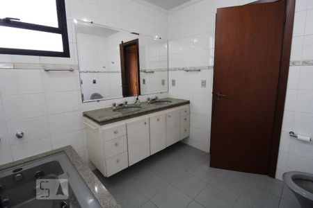 Apartamento para alugar com 256m², 4 quartos e 3 vagasSuíte do Quarto 2