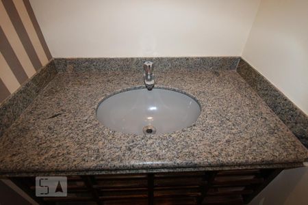 Apartamento para alugar com 256m², 4 quartos e 3 vagasLavabo