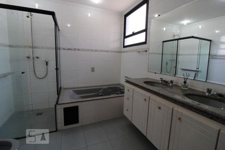 Apartamento para alugar com 256m², 4 quartos e 3 vagasSuíte do Quarto 2