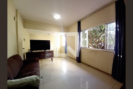 Casa à venda com 4 quartos, 200m² em Sagrada Família, Belo Horizonte
