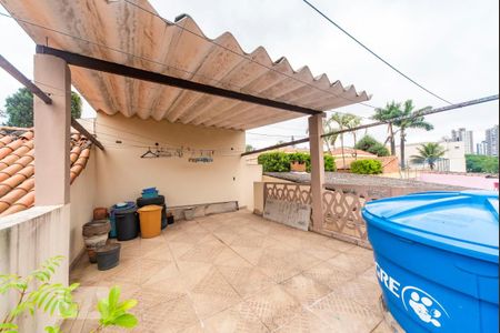 Casa à venda com 270m², 5 quartos e 4 vagas Casa à venda com 270m², 5 quartos e 4 vagasVaranda dos Fundos