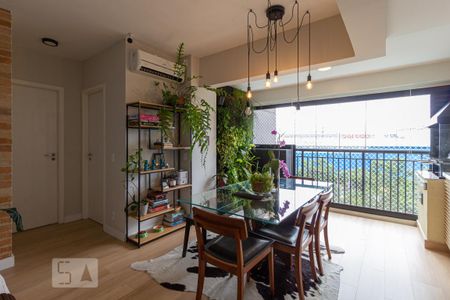 Sala de apartamento para alugar com 2 quartos, 62m² em Continental, Osasco