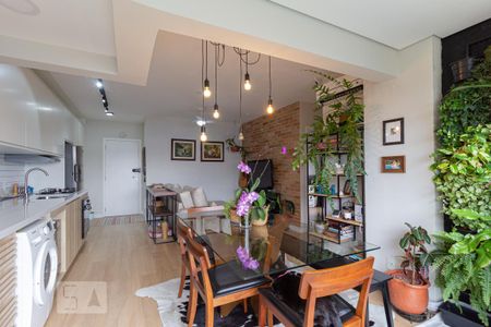 Sala de apartamento para alugar com 2 quartos, 62m² em Continental, Osasco