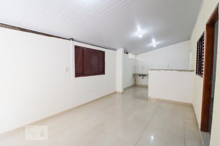 Sala de casa para alugar com 2 quartos, 60m² em Jardim Ipê, Goiânia
