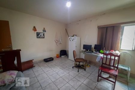 Casa à venda com 215m², 3 quartos e sem vagaSuite