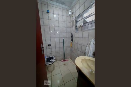 Casa à venda com 215m², 3 quartos e sem vagaBanheiro