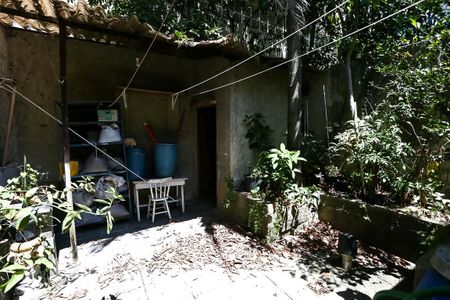 Casa à venda com 300m², 3 quartos e 2 vagas Casa à venda com 300m², 3 quartos e 2 vagasQuintal