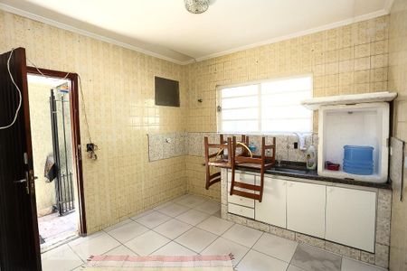 Casa à venda com 300m², 3 quartos e 2 vagas Casa à venda com 300m², 3 quartos e 2 vagascozinha