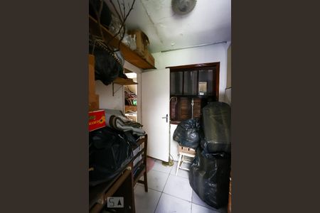 Casa à venda com 300m², 3 quartos e 2 vagas Casa à venda com 300m², 3 quartos e 2 vagasQuarto de Serviço