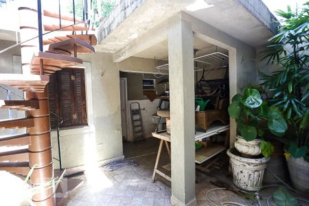 Casa à venda com 300m², 3 quartos e 2 vagas Casa à venda com 300m², 3 quartos e 2 vagasÁrea de Serviço