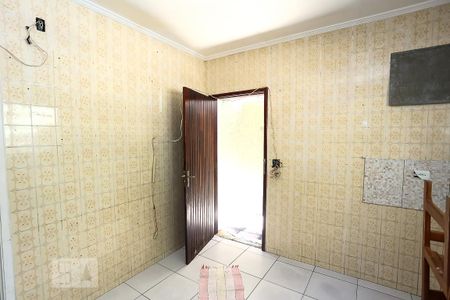 Casa à venda com 300m², 3 quartos e 2 vagas Casa à venda com 300m², 3 quartos e 2 vagascozinha