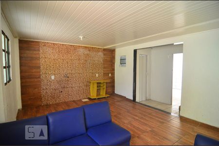 Sala e cozinha de casa à venda com 2 quartos, 90m² em Harmonia, Canoas