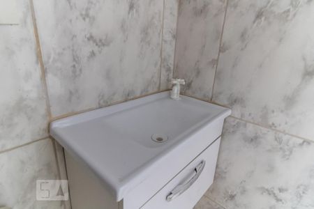 Banheiro de kitnet/studio para alugar com 1 quarto, 28m² em Ipiranga, São Paulo