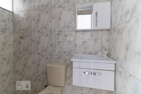 Banheiro de kitnet/studio para alugar com 1 quarto, 28m² em Ipiranga, São Paulo