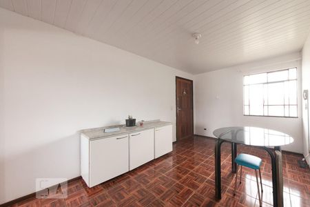 Sala de apartamento para alugar com 2 quartos, 36m² em Cajuru, Curitiba