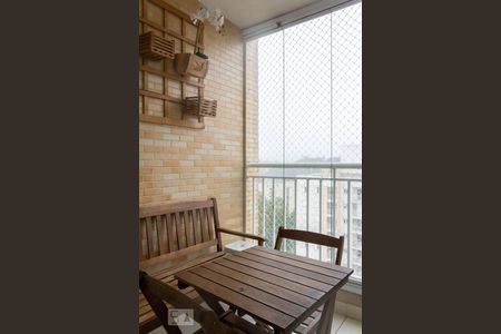 Apartamento à venda com 75m², 3 quartos e 2 vagasVaranda