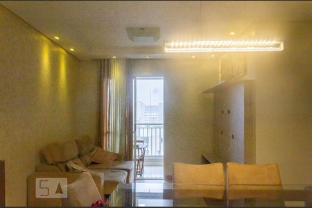 Sala de apartamento para alugar com 3 quartos, 75m² em Usina Piratininga, São Paulo