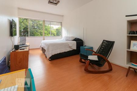 Apartamento à venda com 220m², 3 quartos e 2 vagas Apartamento à venda com 220m², 3 quartos e 2 vagasSuíte