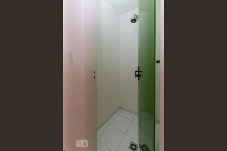 Apartamento à venda com 220m², 3 quartos e 2 vagas Apartamento à venda com 220m², 3 quartos e 2 vagasBanheiro