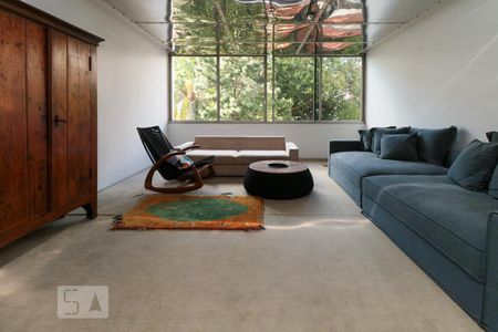 Apartamento à venda com 220m², 3 quartos e 2 vagas Apartamento à venda com 220m², 3 quartos e 2 vagasSala