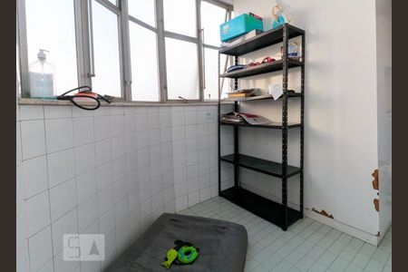 Apartamento à venda com 220m², 3 quartos e 2 vagas Apartamento à venda com 220m², 3 quartos e 2 vagasÁrea de serviço