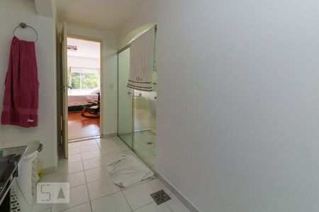 Apartamento à venda com 220m², 3 quartos e 2 vagas Apartamento à venda com 220m², 3 quartos e 2 vagasSuíte