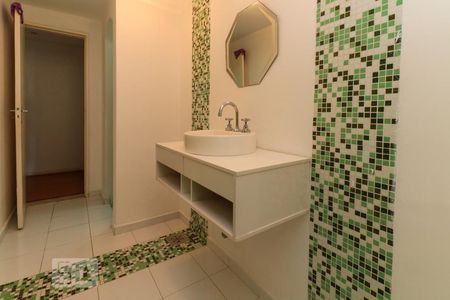 Apartamento à venda com 220m², 3 quartos e 2 vagas Apartamento à venda com 220m², 3 quartos e 2 vagasBanheiro