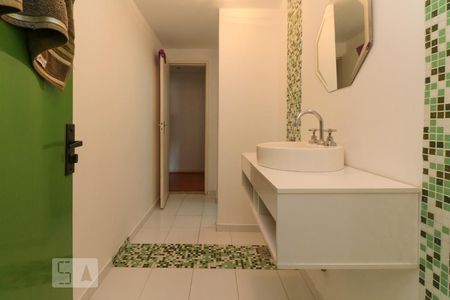 Apartamento à venda com 220m², 3 quartos e 2 vagas Apartamento à venda com 220m², 3 quartos e 2 vagasBanheiro