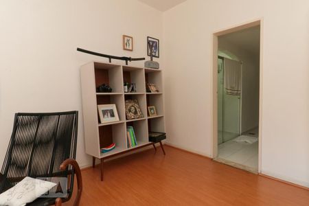 Apartamento à venda com 220m², 3 quartos e 2 vagas Apartamento à venda com 220m², 3 quartos e 2 vagasSuíte