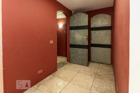 Apartamento à venda com 220m², 3 quartos e 2 vagas Apartamento à venda com 220m², 3 quartos e 2 vagasHall apartamento