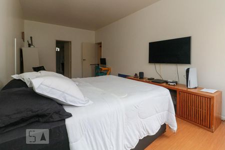 Apartamento à venda com 220m², 3 quartos e 2 vagas Apartamento à venda com 220m², 3 quartos e 2 vagasSuíte