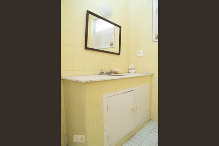 Casa à venda com 409m², 4 quartos e sem vagaBanheiro 