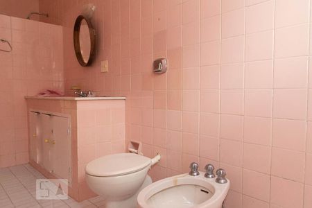 Casa à venda com 409m², 4 quartos e sem vagaBanheiro social