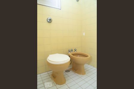 Casa à venda com 409m², 4 quartos e sem vagaBanheiro 