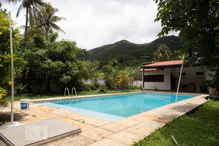 Casa à venda com 409m², 4 quartos e sem vagaPiscina