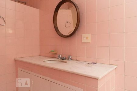 Casa à venda com 409m², 4 quartos e sem vagaBanheiro social