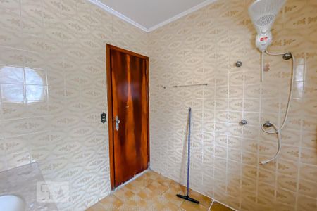 Casa à venda com 165m², 3 quartos e 2 vagasBanheiro