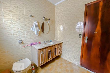 Casa à venda com 165m², 3 quartos e 2 vagasBanheiro