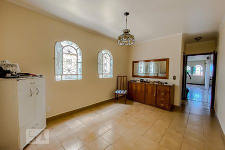 Casa à venda com 165m², 3 quartos e 2 vagasCozinha