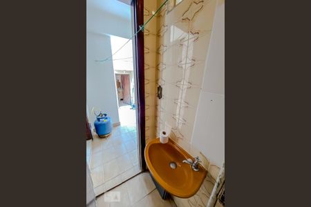 Casa à venda com 165m², 3 quartos e 2 vagasBanheiro de Serviço