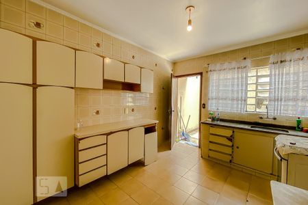 Casa à venda com 165m², 3 quartos e 2 vagasCozinha