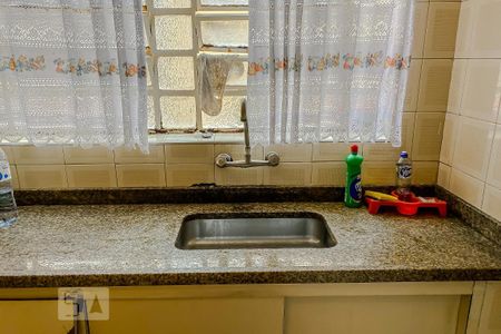 Casa à venda com 165m², 3 quartos e 2 vagasDetalhe Cozinha