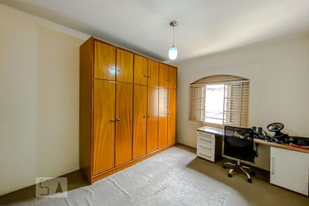 Quarto de casa à venda com 3 quartos, 165m² em Parque Sevilha, São Paulo