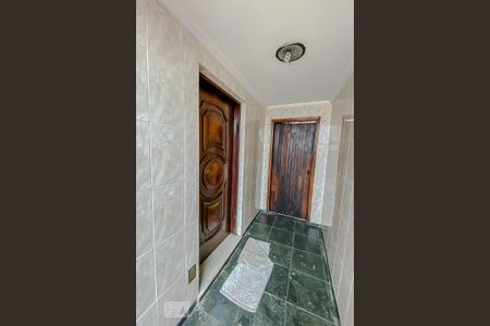 Casa à venda com 165m², 3 quartos e 2 vagasEntrada