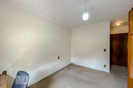 Quarto de casa à venda com 3 quartos, 165m² em Parque Sevilha, São Paulo