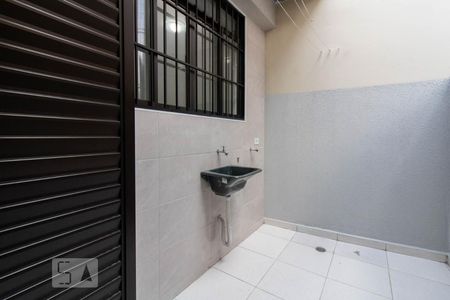 Casa para alugar com 80m², 2 quartos e 1 vaga Casa para alugar com 80m², 2 quartos e 1 vagaÁrea de Serviço / Varanda