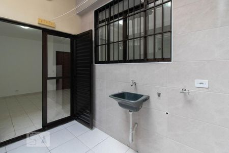 Casa para alugar com 80m², 2 quartos e 1 vaga Casa para alugar com 80m², 2 quartos e 1 vagaÁrea de Serviço / Varanda