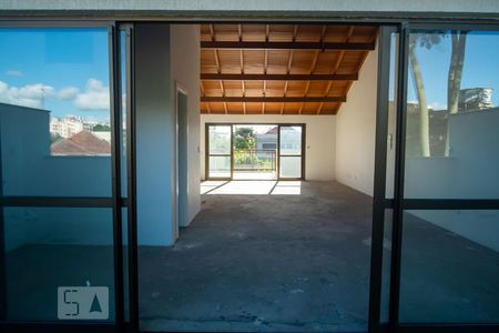 Casa de condomínio à venda com 202m², 3 quartos e 1 vagaCobertura