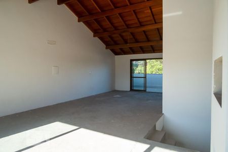 Casa de condomínio à venda com 202m², 3 quartos e 1 vagaCobertura