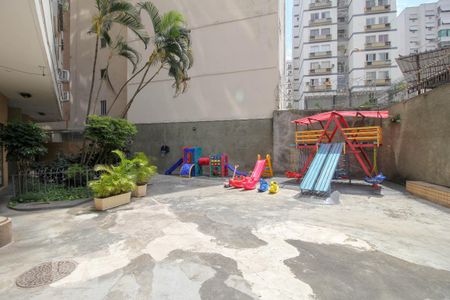 Apartamento à venda com 40m², 1 quarto e sem vaga Apartamento à venda com 40m², 1 quarto e sem vagaPlayground